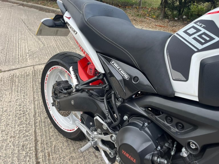 2018 18 YAMAHA MT09 ABS MT-09 STUNNING ANNIVERSARY COLOURS EXTRAS 13k MILE MT 09