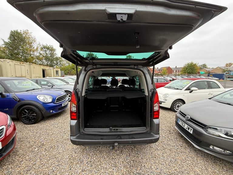 FRESH SERVICE,SERVICE HISTORY,2KEYS,FINANCE AVAILABLE,WARRANTY AVAILABLE NATIONA