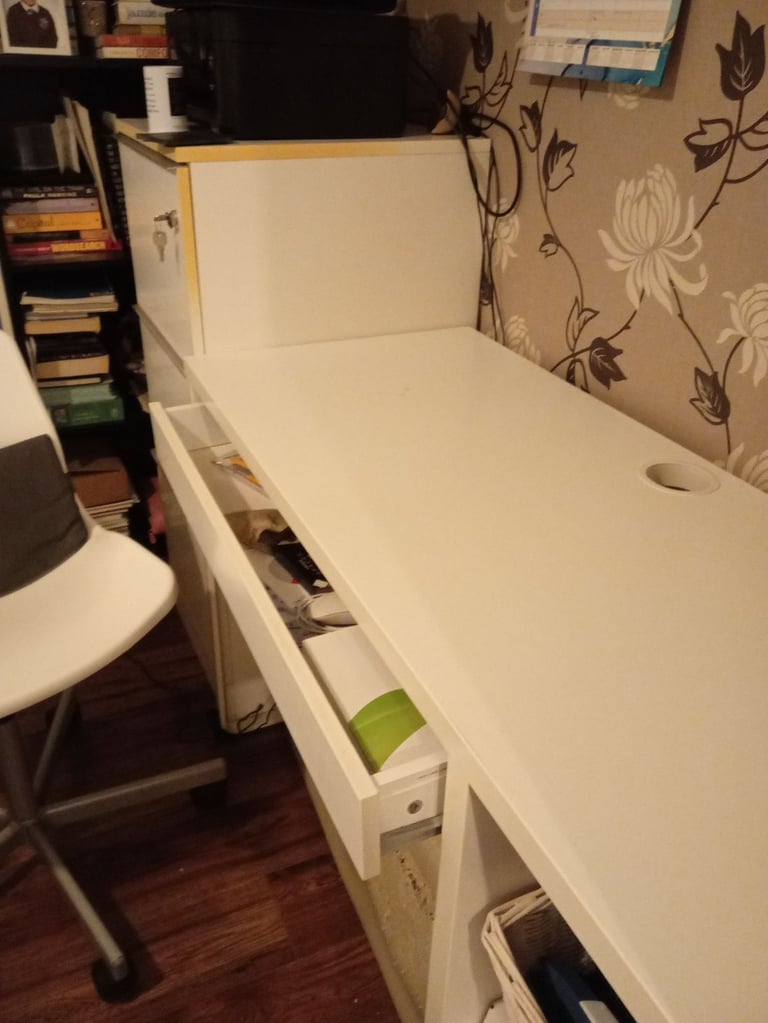 FREE! White IKEA Micke Desk