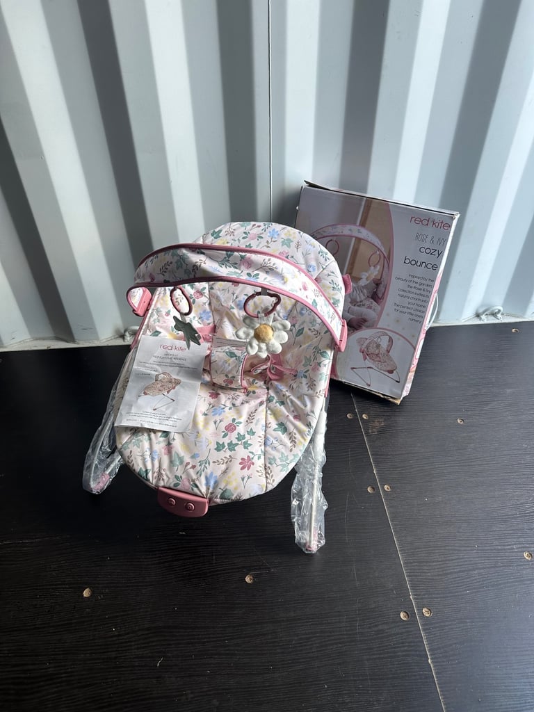 image for Red Kite Cozy Bounce Musical Baby Bouncer Rose and Ivy 0+ Months