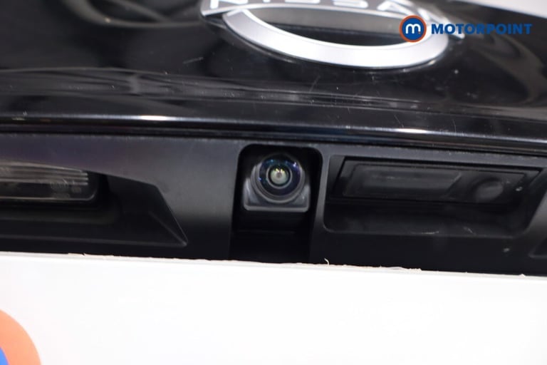 2022 Nissan Leaf 110kW N-Connecta 39kWh 5dr Auto Hatchback Electric Automatic