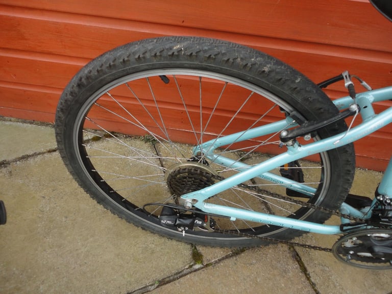 Apollo XC26S bike, 17 inch frame, 28 inch wheels, 18 gears, front suspension, working order