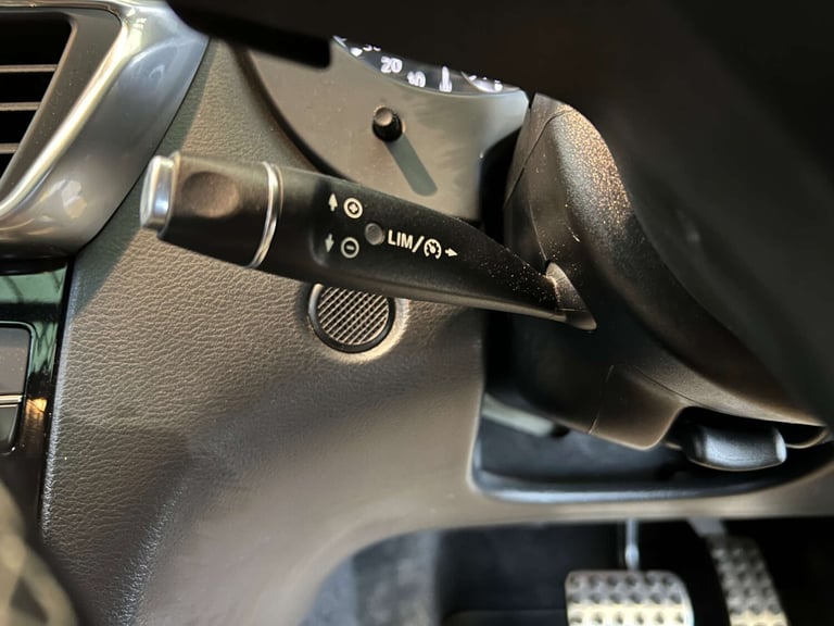 2017 Infiniti Q30 2.0 Q30 Sport AWD Auto 4WD 5dr Hatchback Petrol Automatic