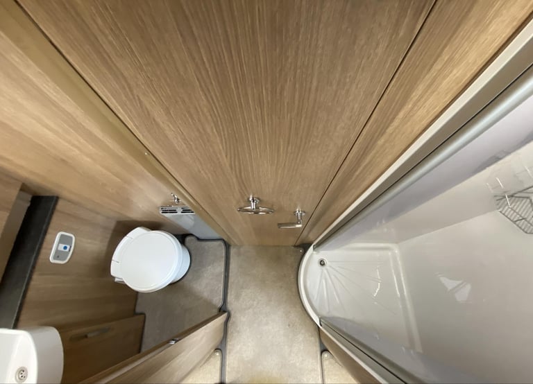 AUTO-TRAIL DELAWARE - 2024 - ISLAND BED -FRONT LOUNGE - GARAGE