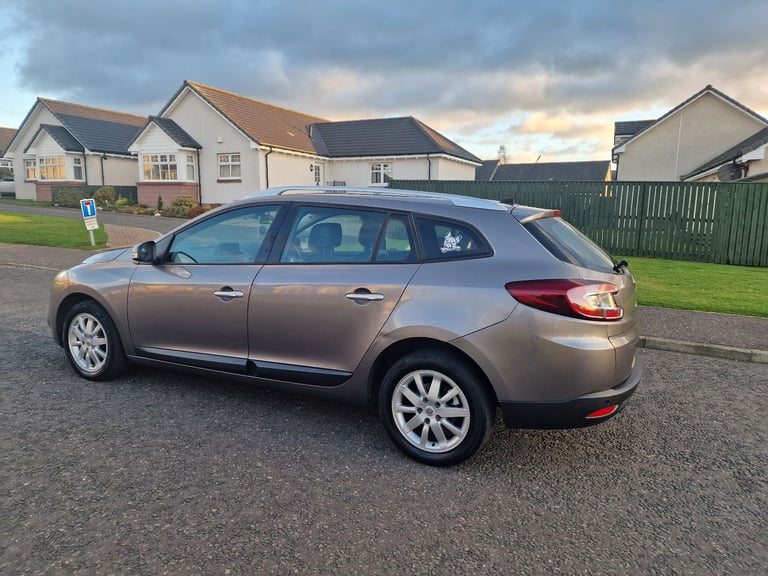 Renault, MEGANE, Estate, 2010, Manual, 1870 (cc), 5 doors