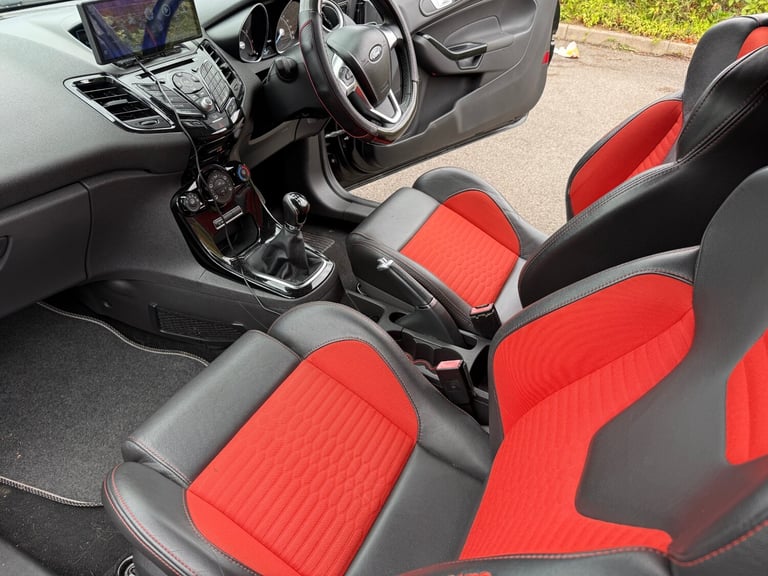 2015 Ford Fiesta 1.0 EcoBoost Zetec 3dr HATCHBACK Petrol Manual