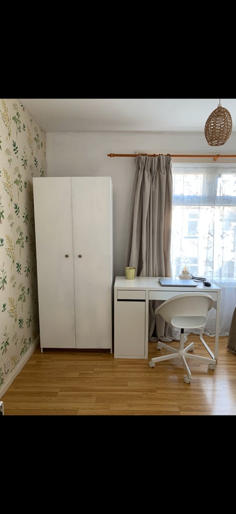 Large bedroom to let in newly refurbished house.