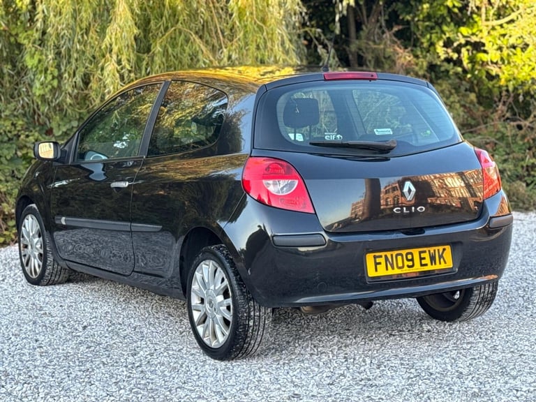 2009 Renault Clio 1.2 TCe 16v Dynamique 3dr HATCHBACK Petrol Manual
