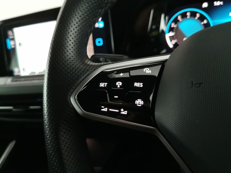 2023 Volkswagen Golf 1.5 TSI R-Line Hatchback 5dr Petrol Manual Euro 6 (s/s) (130 ps) - LED - HE ...