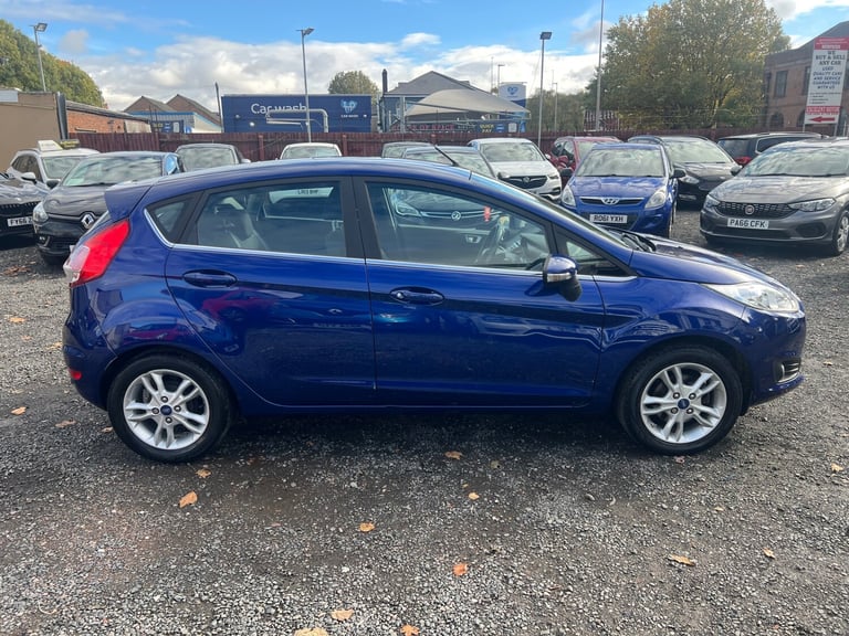 2015 Ford Fiesta 1.6 Zetec 5dr Powershift HATCHBACK Petrol Automatic