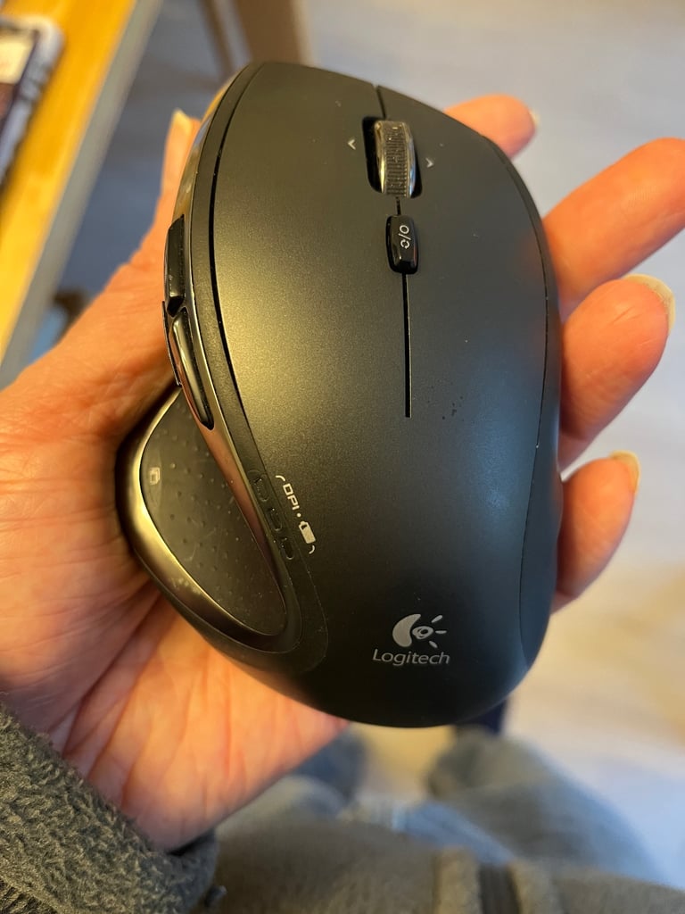 image for Logitech performance mx mouse