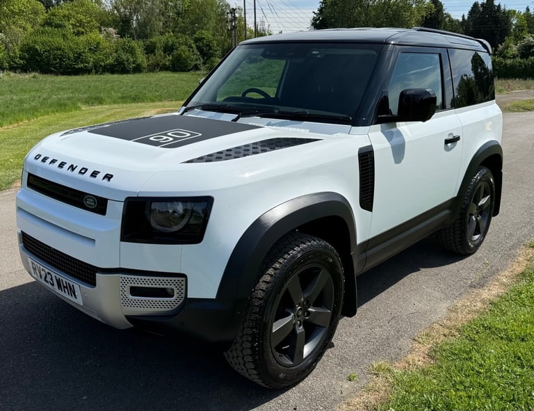 2023 Land Rover Defender 90 3.0 D250 MHEV Hard Top Fuji White - 14,825 Miles 