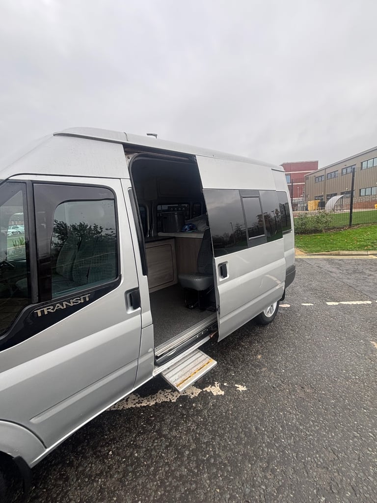 Ford, TRANSIT 140 T300 FWD, MPV, 2012, 2198 (cc), 5 doors