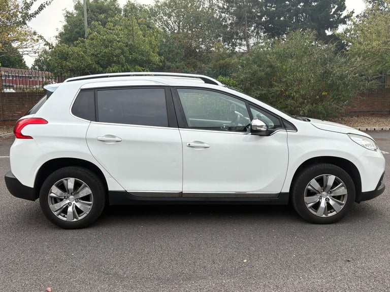 2015 Peugeot 2008 1.2 VTi PureTech Allure Euro 5 5dr HATCHBACK Petrol Manual