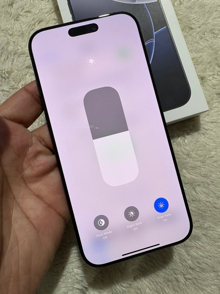 iPhone 16 Pro Max 256gb is in Good Condition 