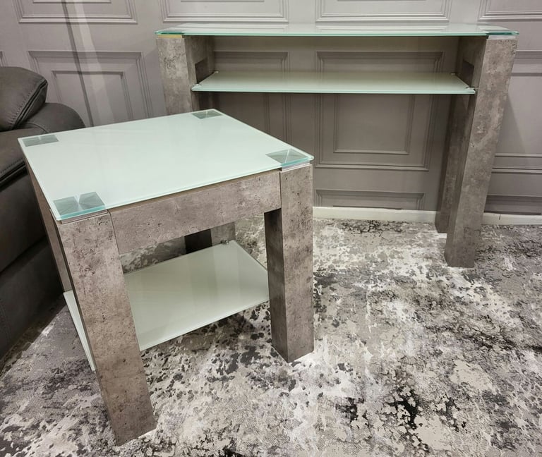 Ex-Display Console Table And Matching Lamp/Side Table