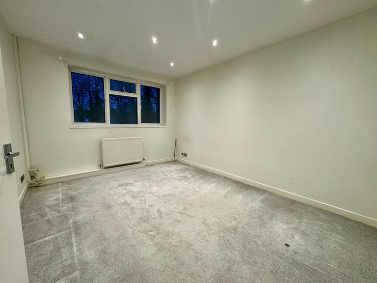 4 Bedroom 2 Bathroom Garage - Winston Court Headstone Lane Harrow HA3 