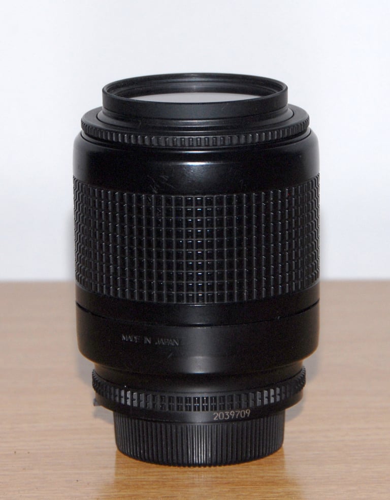 Nikon AF 80-200mm F4.5-5.6 D in excellent condition. FX or DX