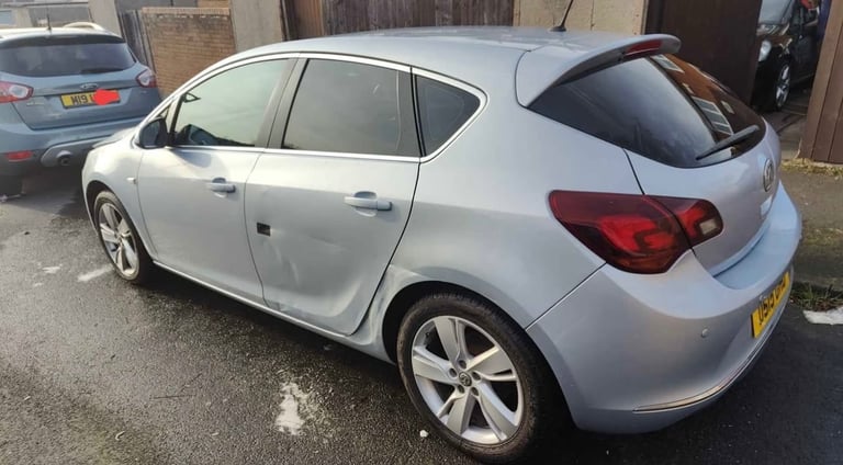 Vauxhall, ASTRA, Hatchback, 2015, Manual, 1598 (cc), 5 doors