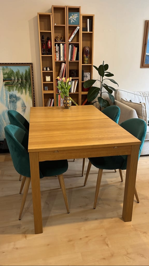 Oak Dining Table and Set of 4 Velvet Chairs