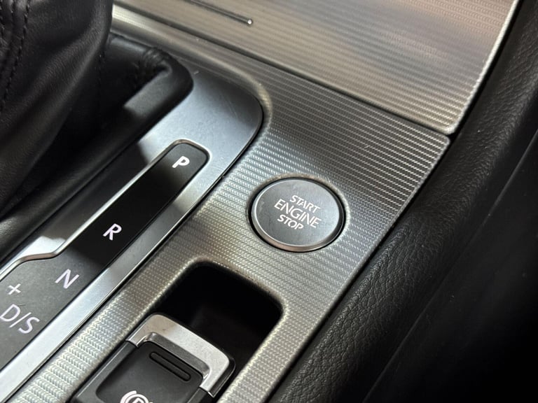 2015 Volkswagen Touareg 3.0 TDI V6 BlueMotion Tech R-Line Tiptronic 4WD Euro 6 (s/s) 5dr ESTATE D...