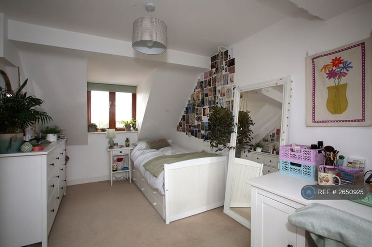 5 bedroom house in The Cedars, Lea, Nr Malmesbury, SN16 (5 bed) (#2650925)
