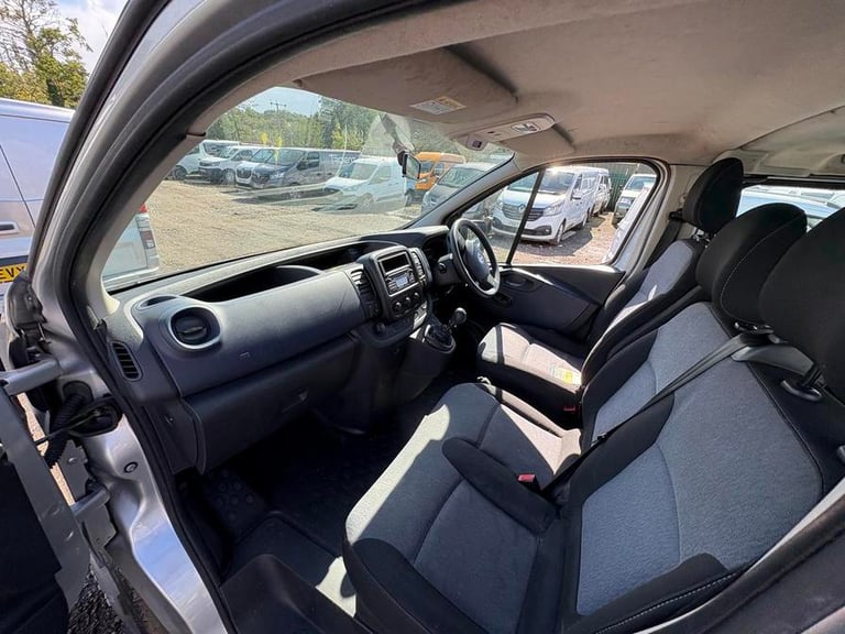 2016 Vauxhall Vivaro 2900 1.6CDTI BiTurbo 120PS ecoFLEX H1 Combi 9 Seat MPV DIESEL Manual