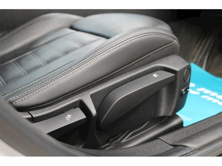 2019 BMW 3 Series 330e M Sport Saloon HYBRID Automatic