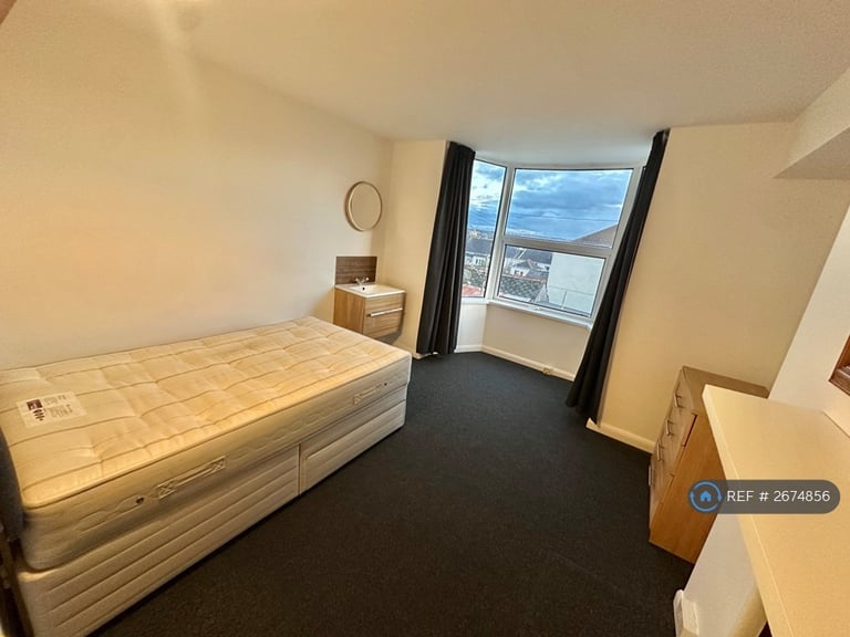 1 bedroom in Mount Gould Road, Plymouth, PL4 (#2674856)