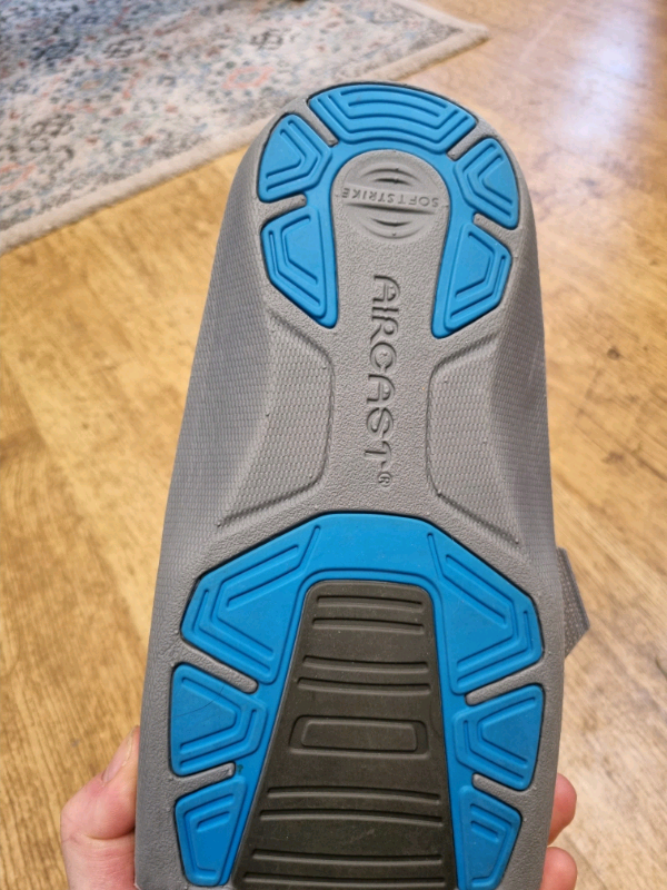 Aircast Airselect Short Boot.size med 8 / 9. Like new.
