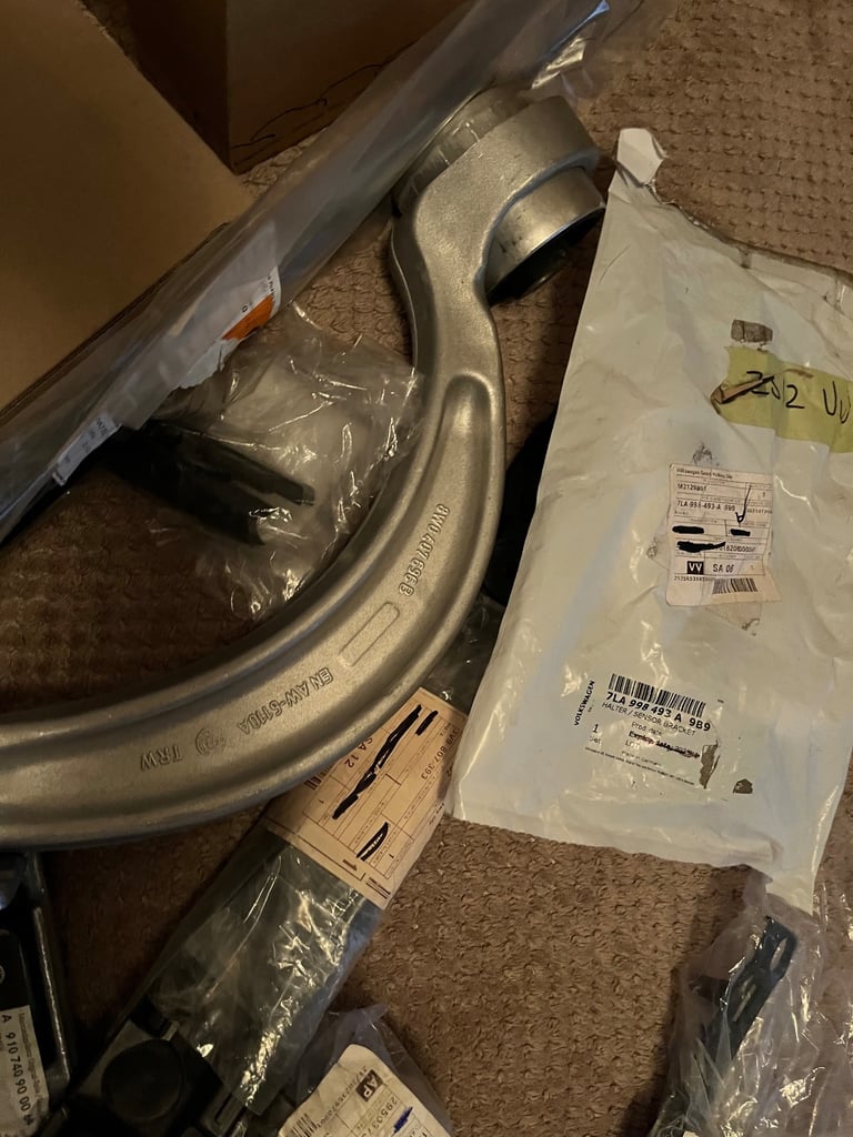 Job lot of genuine VW Group New Parts lot 1