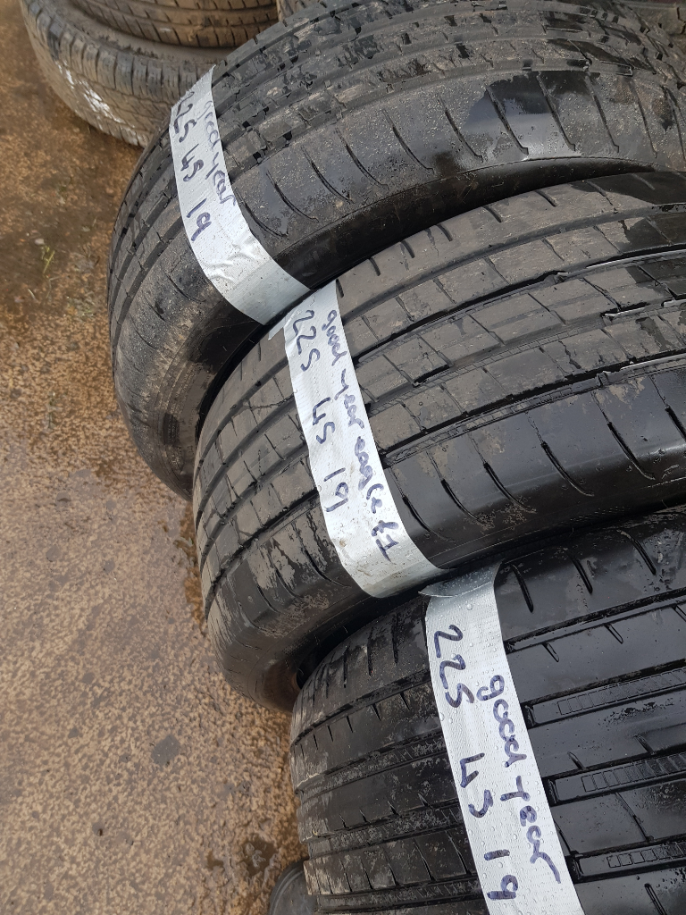 225 45 19 Goodyear eagle f1 Tyres Matching pair ONLY £50 each fitted&balanced open 7 days a week