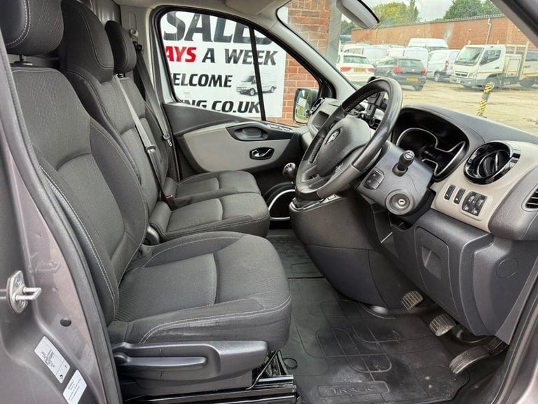 2018 18 RENAULT TRAFIC 1.6 DCI ENERGY 27 SPORT NAV PANEL VAN 5DR DIESEL MANUAL S