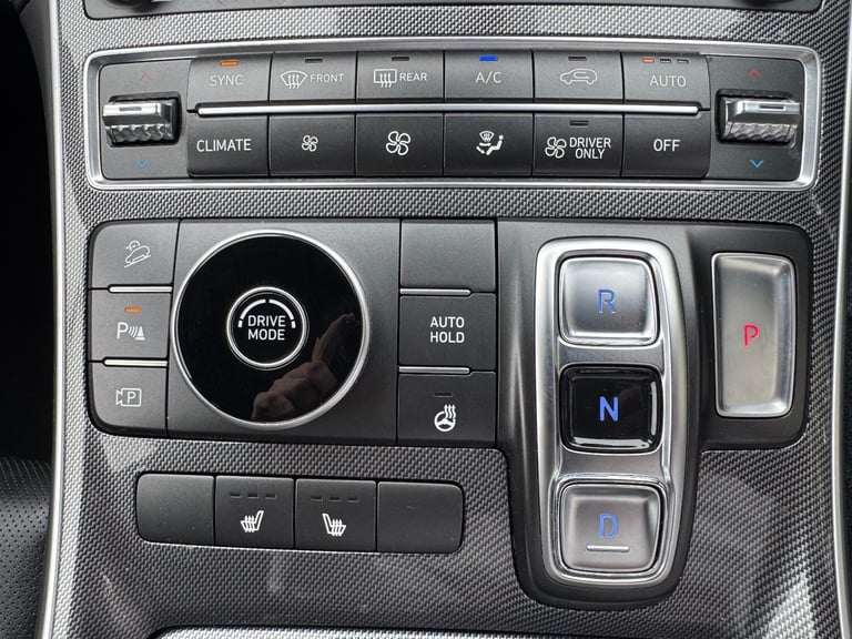 2022 Hyundai Santa Fe 1.6 TGDi Hybrid Premium 5dr Auto Estate Hybrid Automatic
