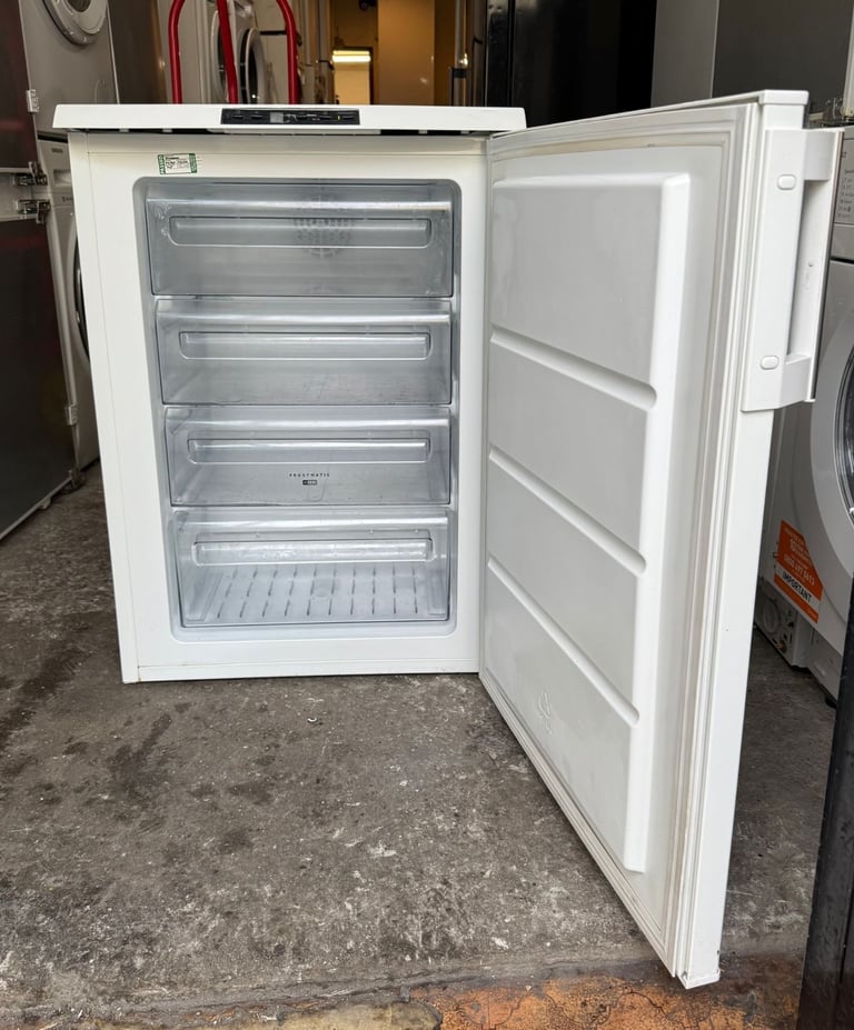 AEG Undercounter Freezer With Free Delivery N Warranty 