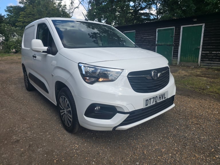 image for 2021 Vauxhall Combo 2300 1.5 Turbo D 100ps H1 Sportive Van PANEL VAN Diesel Manual