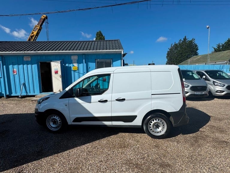 Ford Transit Connect 220 P/V L1 PANEL VAN AIR CON REVERSING CAMERA HOT WATER EUR