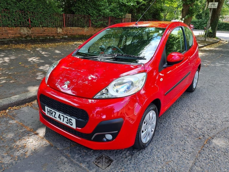 £20 Road Tax Low Insurance Bright Red 2014 Peugeot 107 998cc Only Covered 73000 Miles From New 