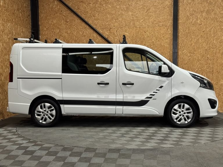 2016 Vauxhall Vivaro 1.6 CDTi 2900 BiTurbo ecoFLEX Sportive Crew Van Double Cab 5dr Diesel Manua ...