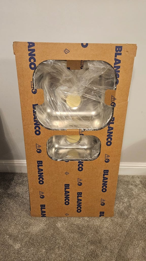 Kitchen sink brand new Blanco Dinas 6s 6s 1.5