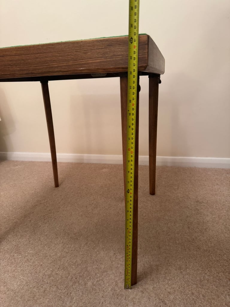 Genuine Vono antique 1930's folding bridge / card table with locking legs in superb condition