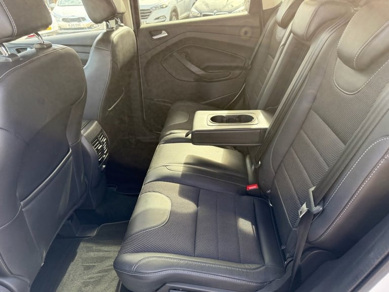 2016 Ford Kuga 2.0 TDCi Titanium SUV 5dr Diesel Manual 2WD Euro 6 (s/s) (150 ps) HATCHBACK Diesel...