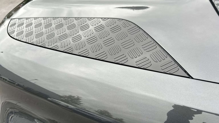  Land Rover Defender 3.0 D250 X-Dynamic SE 110 5dr Auto SUV Diesel Automatic