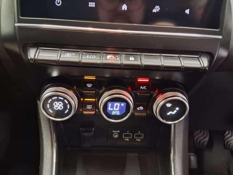 2021 Renault Captur 1.0 TCe Iconic SUV 5dr HATCHBACK Petrol Manual