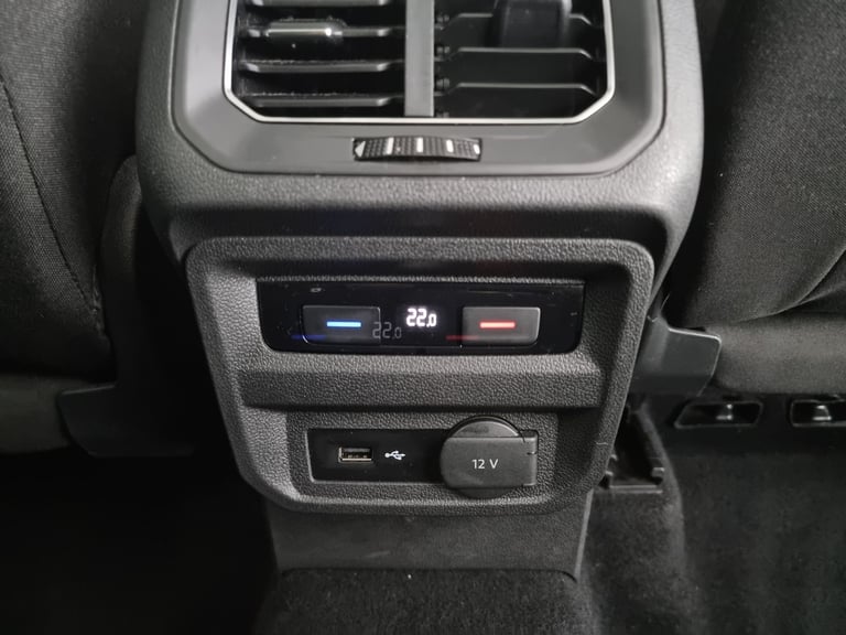 2018 Volkswagen Tiguan Allspace 2.0 TDI SEL SUV 5dr Diesel DSG 4Motion Euro 6 (s/s) (150 ps) - KE...