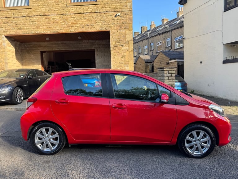 2012 Toyota Yaris 1.33 VVT-i TR 5dr HATCHBACK Petrol Manual