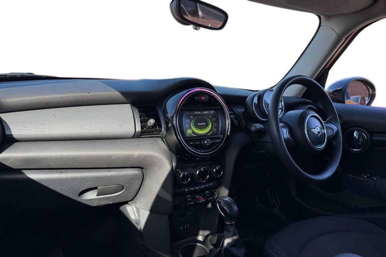 2017 MINI Hatch 1.5 Cooper D 5dr Auto Hatchback DIESEL Automatic