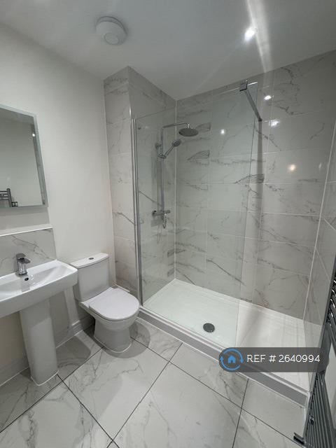 3 bedroom flat in Parkfield Road, Torquay, TQ1 (3 bed) (#2640994)