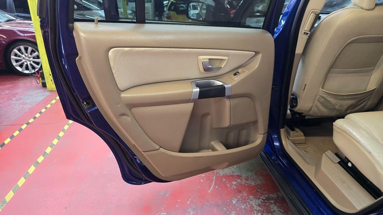 2009 Volvo XC90 2.4 D5 SE Volvo Ocean Race Geartronic AWD 5dr ESTATE Diesel Automatic