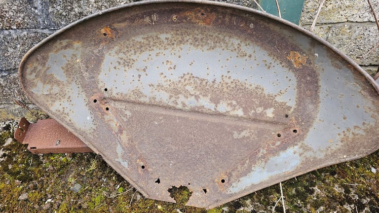 Ferguson TE20 or 35 Original Wing Skins. 